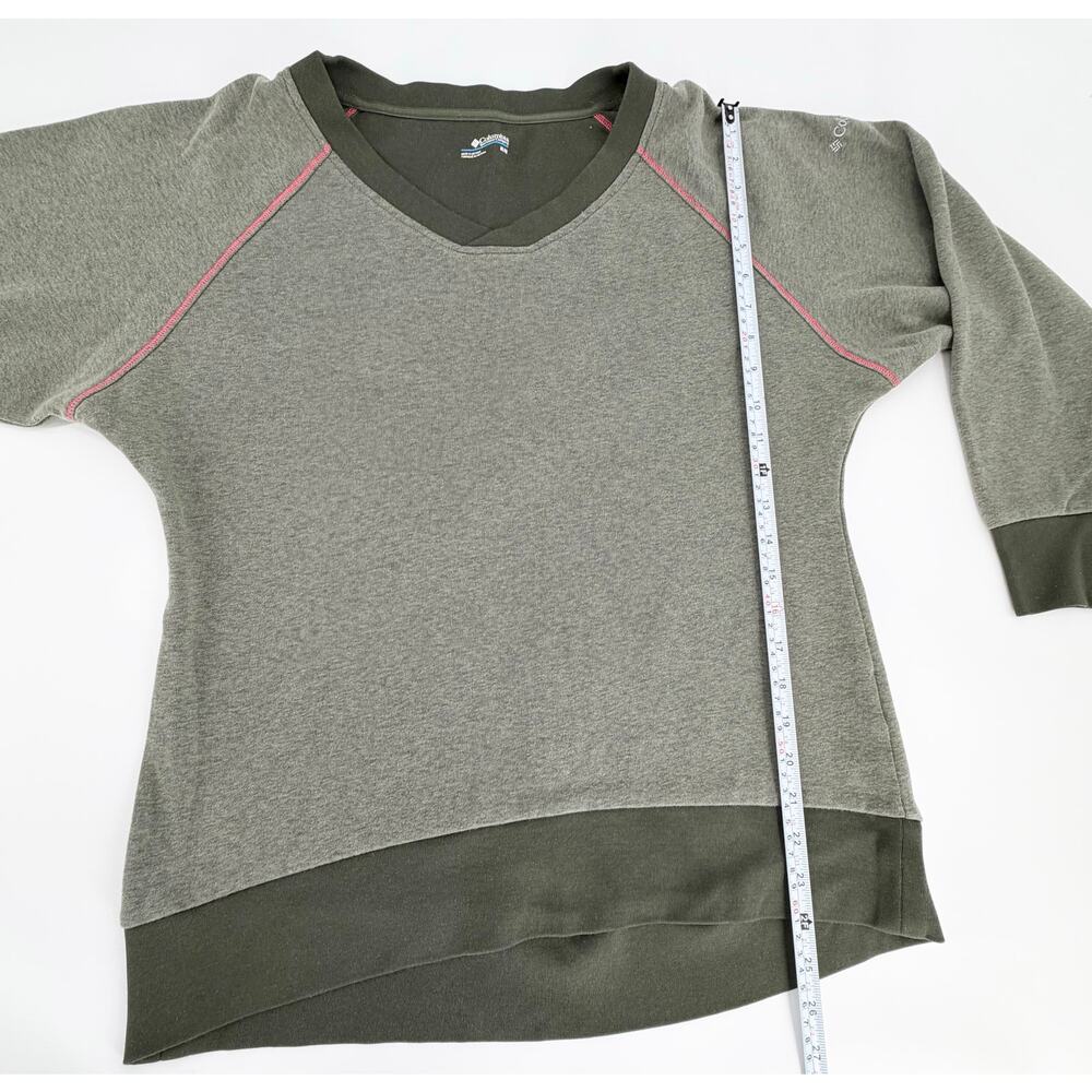 Columbia Olive Green V-Neck Pullover Sweatshirt Medium Pink Trim Outdoor - Picture 4 of 7